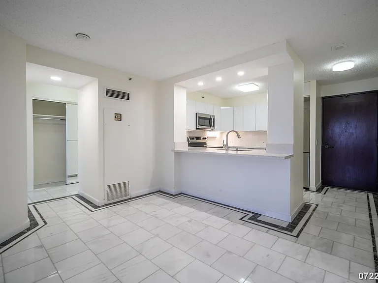 415 South St #1402 — Photo 13