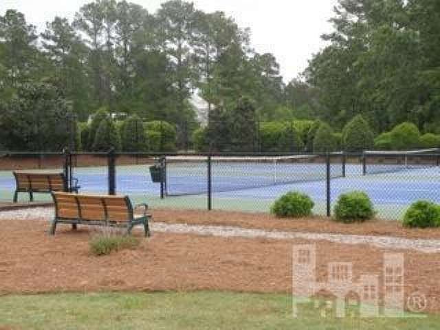 1st image of 656 Breezewood Dr SE