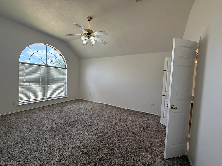 4316 Giovanni Dr — Photo 16