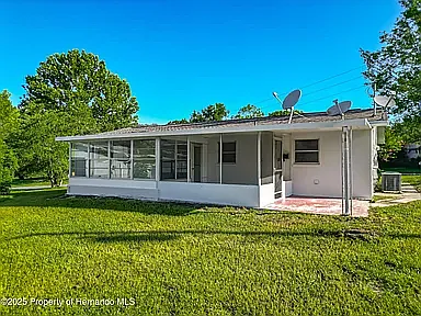 2 bed, 1272 sqft, $1,550 — Photo 2