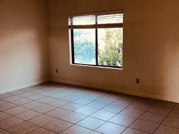 5th image of 435 S 6th St #17