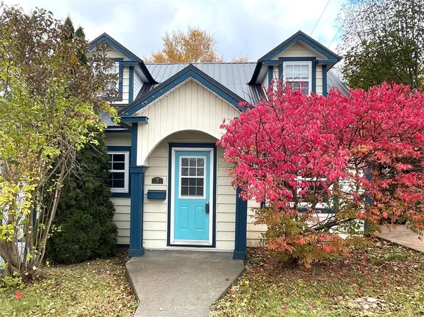 7 Beaumont Avenue, Grand Falls- Windsor, NL A2A1Z5