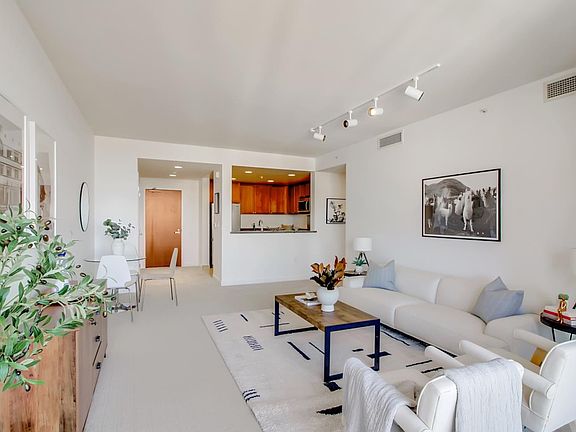 5th image of 175 W Saint James St Unit 805