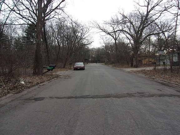 5th image of 351 McCann Ave