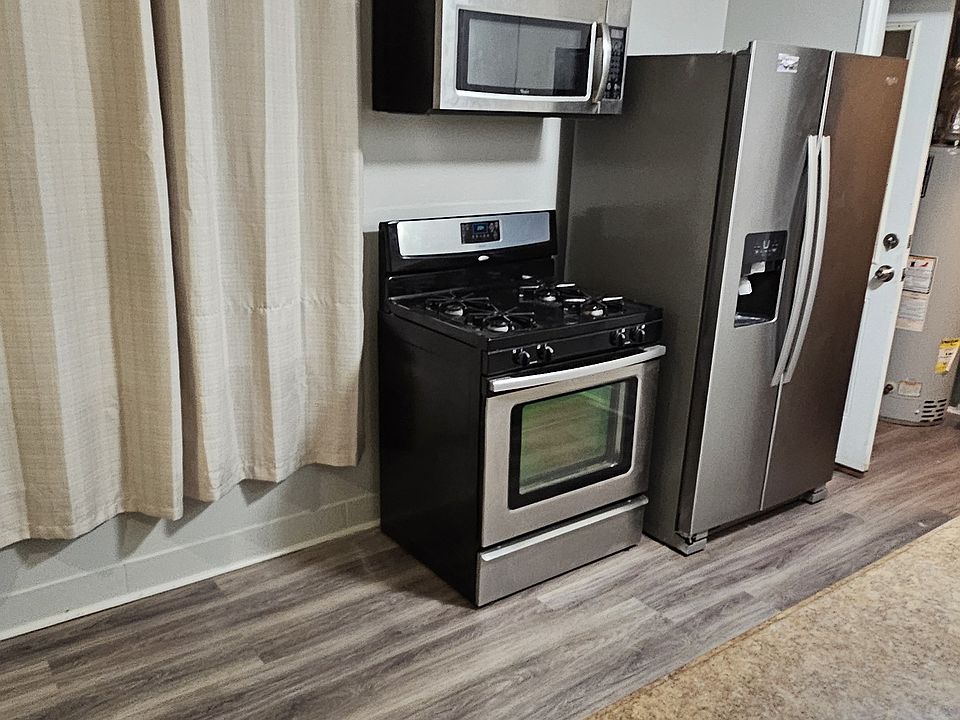 Brand new built in Microwave and cabinet!