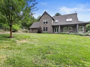 4564 Fox Creek Rd, Pacific, MO 63069