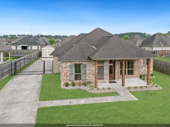 28274 Lake Bruin Dr, Livingston, LA 70754