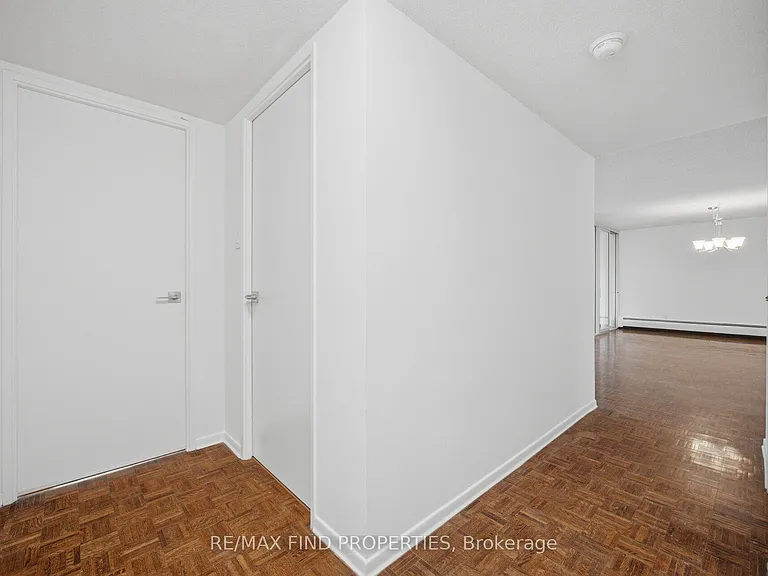 30 Wellington St E #901 — Photo 38