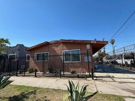 715 W Century Blvd, Los Angeles, CA