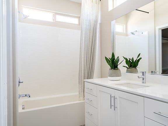 5th image of 17822 Gillette Ave #39FOXZ