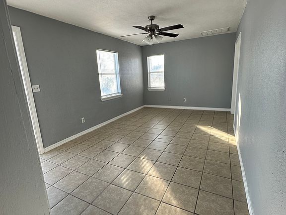 5th image of 3029 NW 26th St