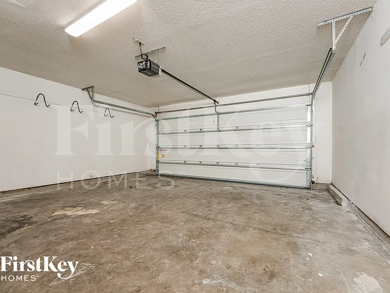 7983 Long Shadow Ln — Photo 17