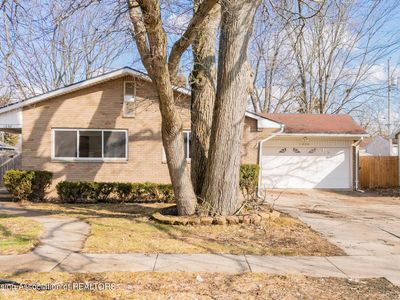 1230 N Magnolia Ave, Lansing, MI, 48912