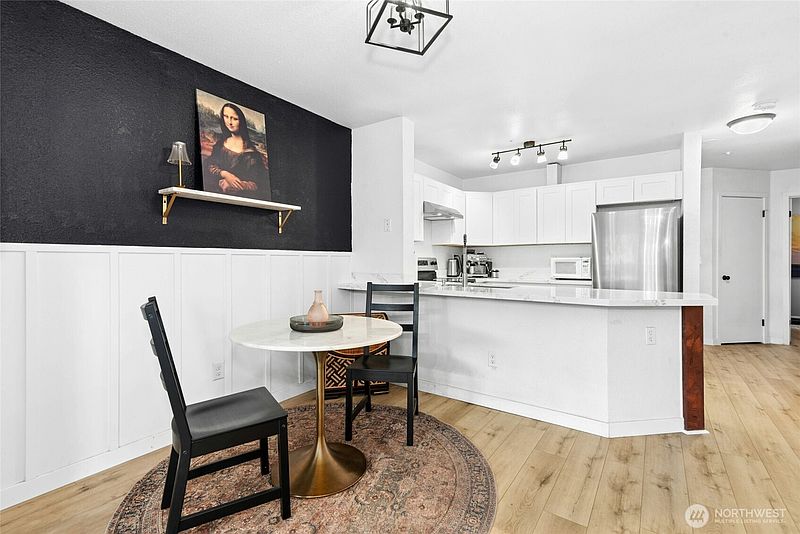 4th image of 17300 91st Avenue NE #B101