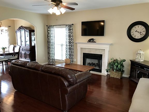 2nd image of 1188 Chinook Cir