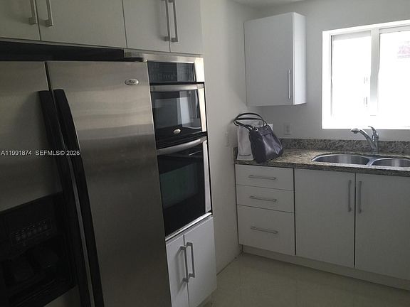 4th image of 170 SE 14th St #3005