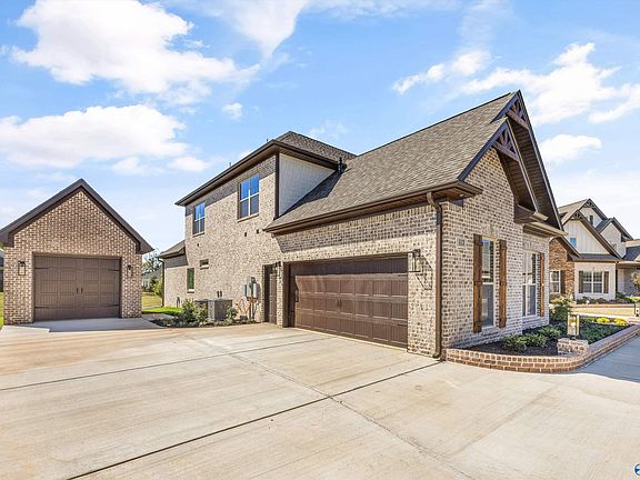 3rd image of 113 Montcliff Dr