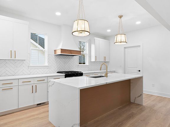 5th image of 6821 Lakeshore Dr