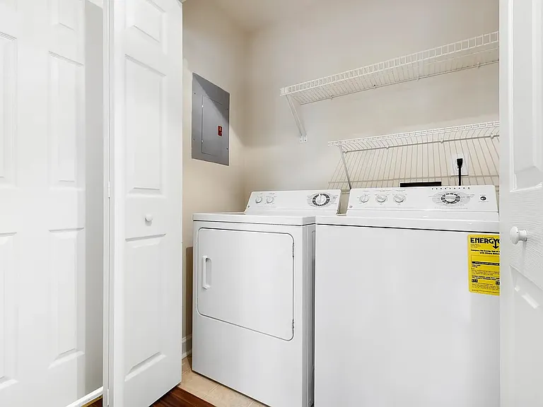 1121 Parkridge Ln #203 — Photo 20