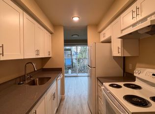 10522 Lake City Way NE APT 208, Seattle, WA 98125