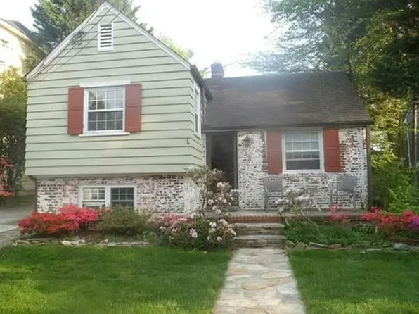 5506 Roosevelt St, Bethesda, MD 20817