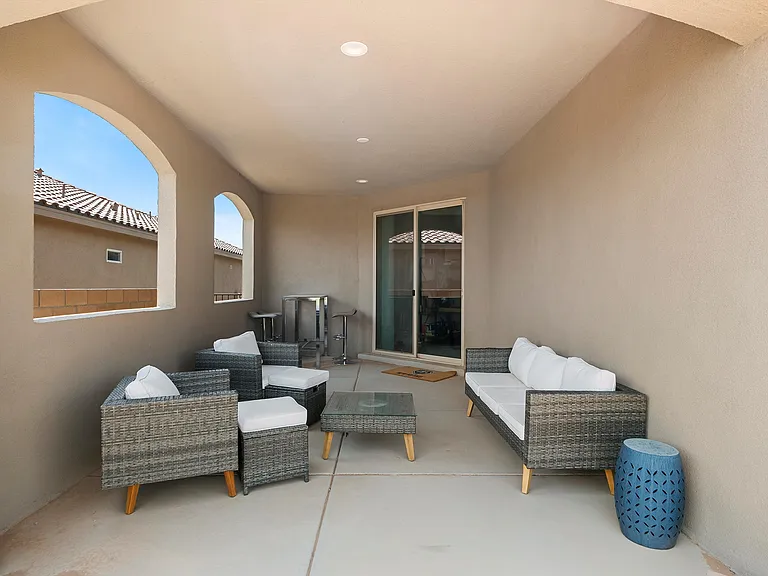 4453 Skyline Loop NE — Photo 16