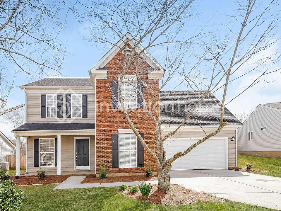 3032 Hawick Commons Dr