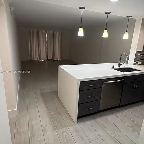 900 NE 12th Ave #703 — Photo 9