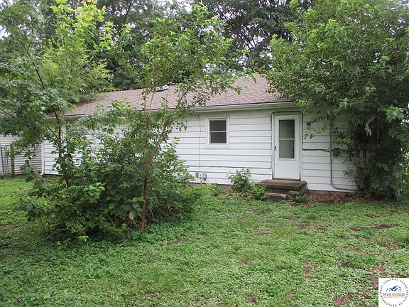 3rd image of 516 Seargent Ave