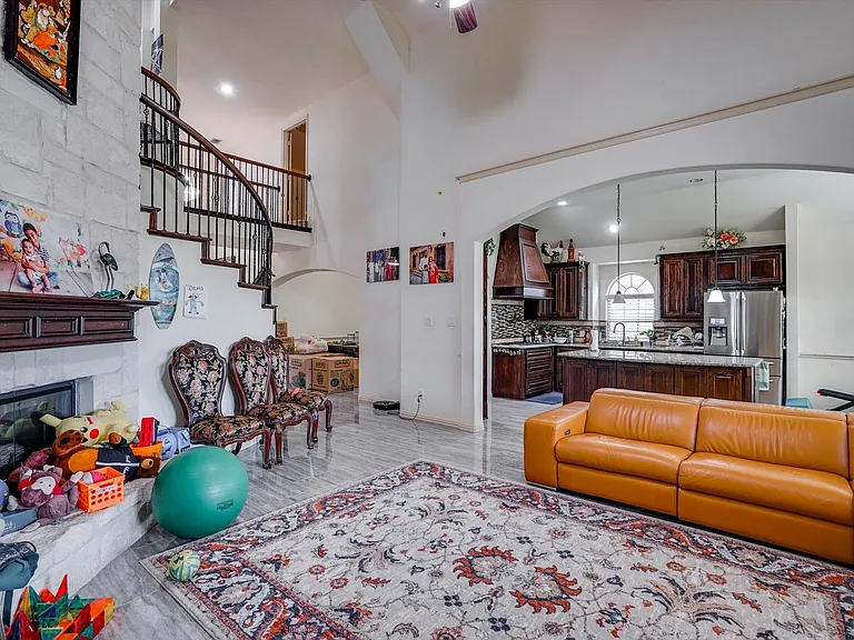 13704 Blueberry Hill Dr — Photo 8