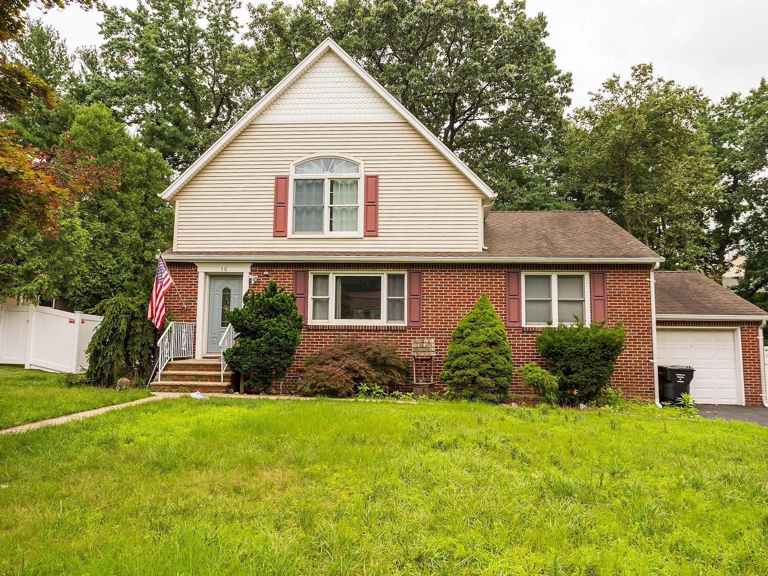 4 bed, $5,000 — Photo 3