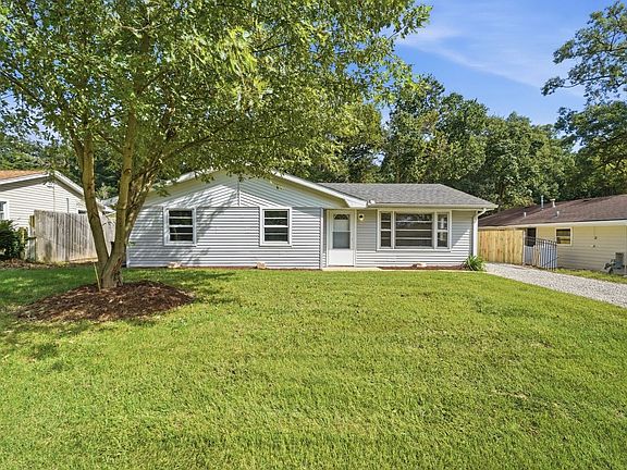 2nd image of 2027 Roberts St