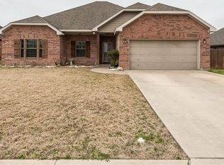 1106 Serendipity Cir, Sanger, TX 76266