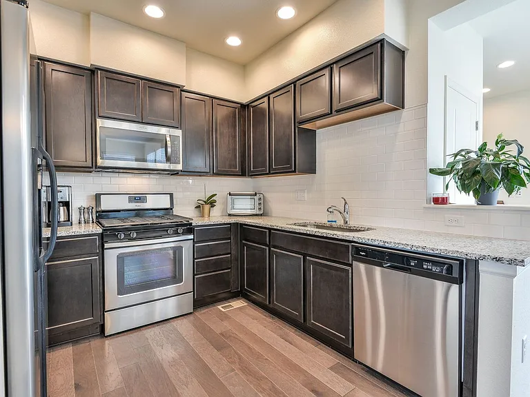 344 Zeppelin Way — Photo 13