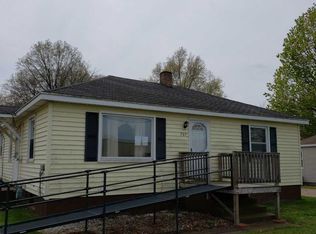 707 E Ellis Rd, Norton Shores, MI 49441