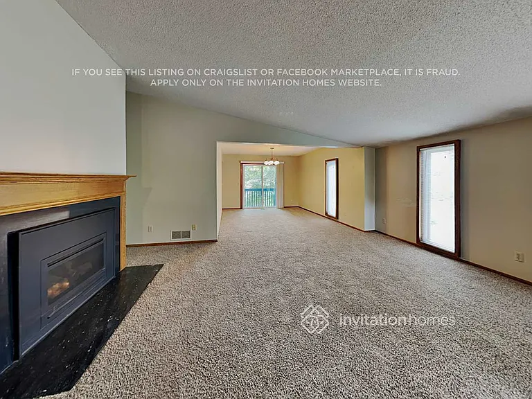 6171 Kerry Ln NE — Photo 4