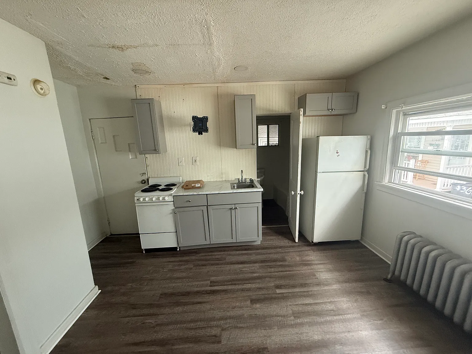 1 bed, $750 — Photo 1