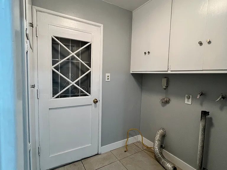 15503 Bloomfield Ave — Photo 10