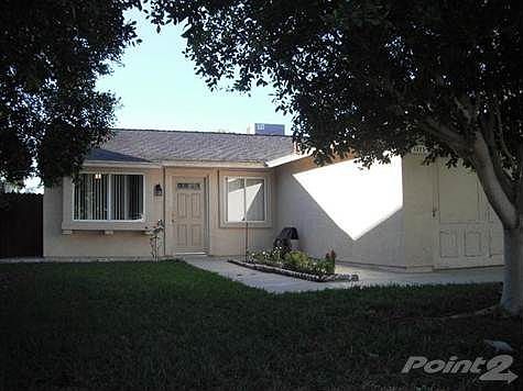 Nice 3 bedroom, 2 bathroom cozy home at the Rainbow Park Subdivision.