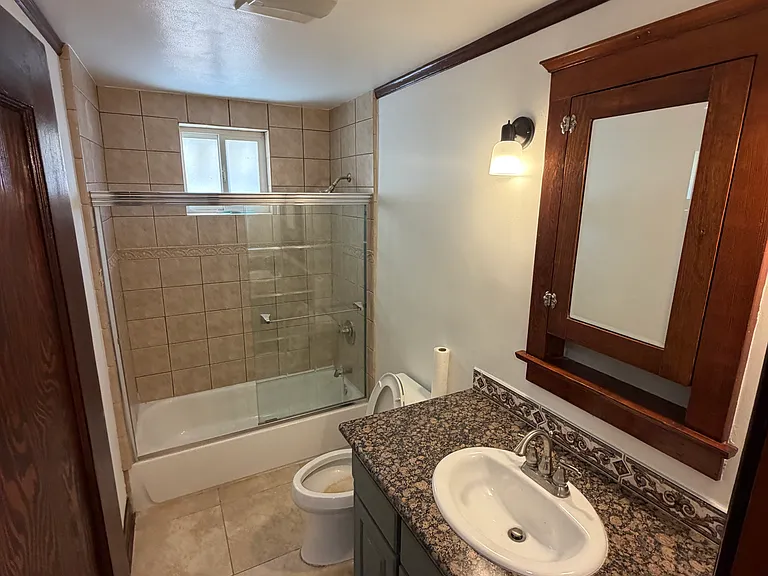 625 W 28th St — Photo 5