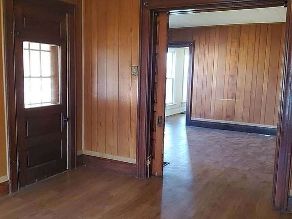 3rd image of 536 Saint Paul Ave