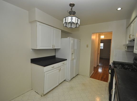 4th image of 9351 Lady Bird Ln #107G