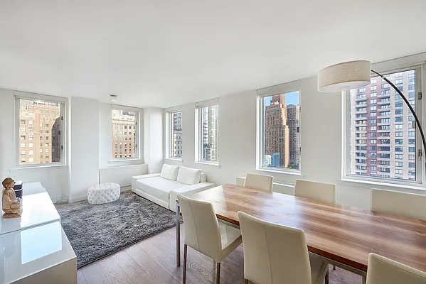 Rented by Christie's International Real Estate Group, LLC | media 23