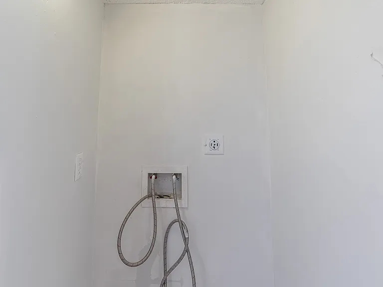 161 Wood Ct — Photo 3