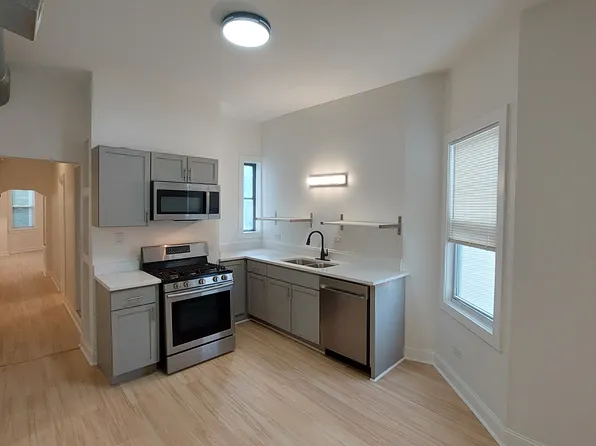 1852 N Keeler Ave #2S, Chicago, IL 60639