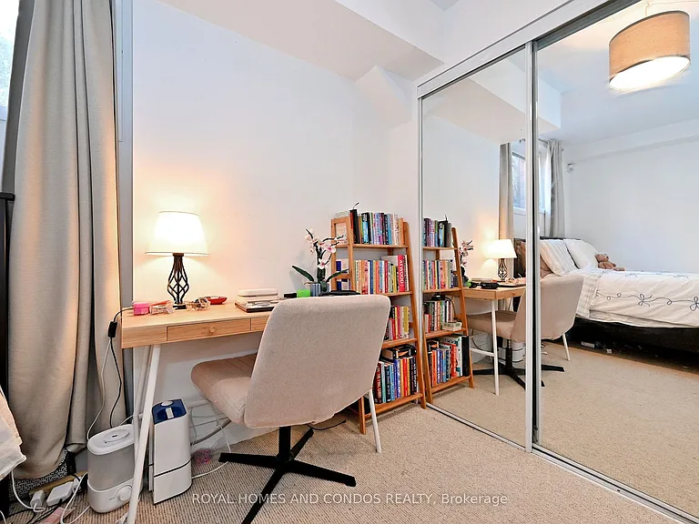 415 Jarvis St #125 — Photo 34