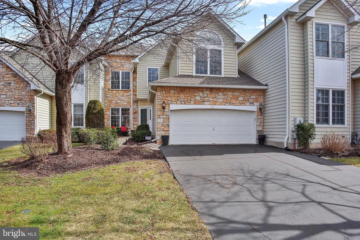 122 Birkdale Dr photo 1
