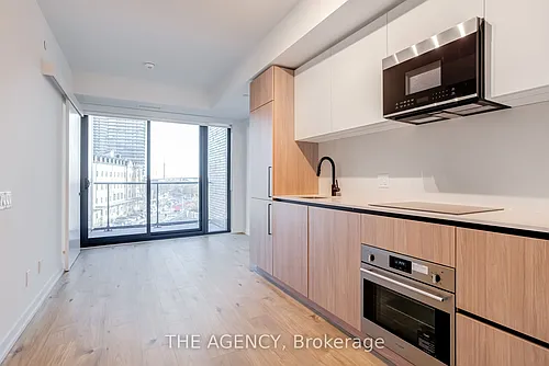33 Parliament St #429 Photo 1