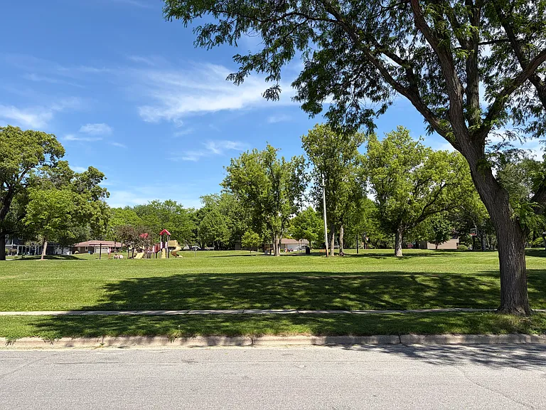 3212 Northbrook Dr — Photo 17