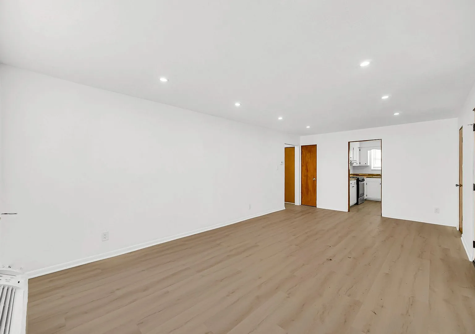 1317 Calumet Ave — Photo 4